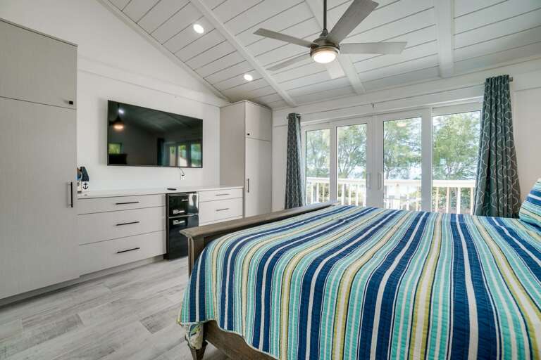 Primary Bedroom - King Bed