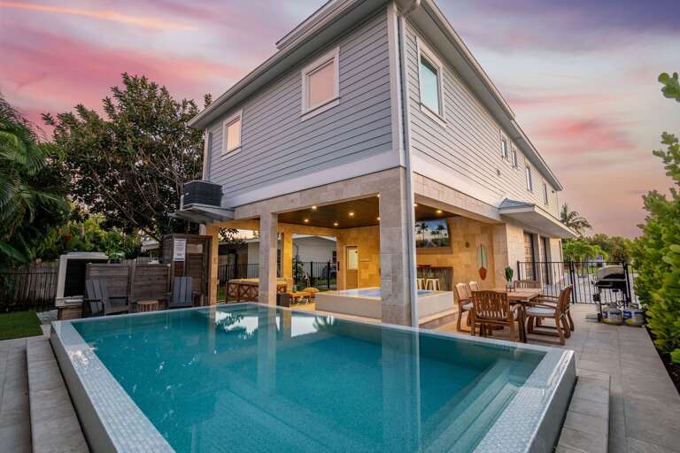 Private Pool and Spa