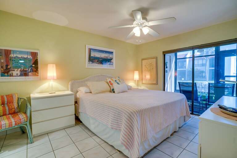 Master Bedroom - King Bed Master Bedroom - King Bed