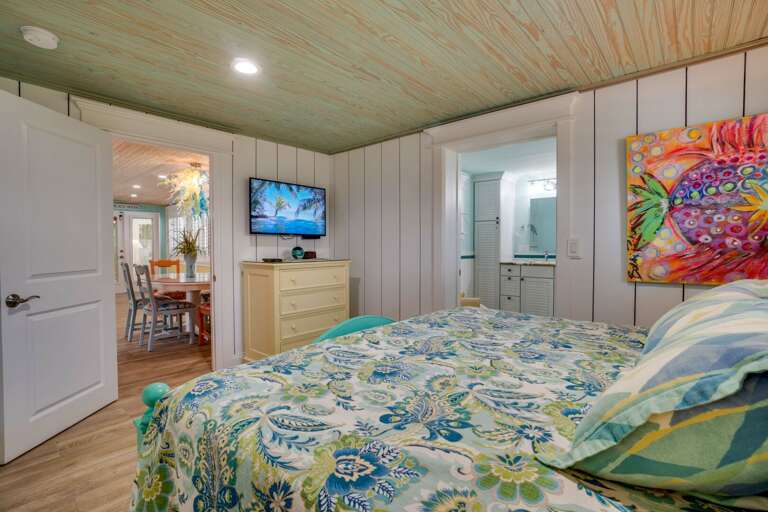Primary Bedroom 2 - King Bed Primary Bedroom 2 - King Bed