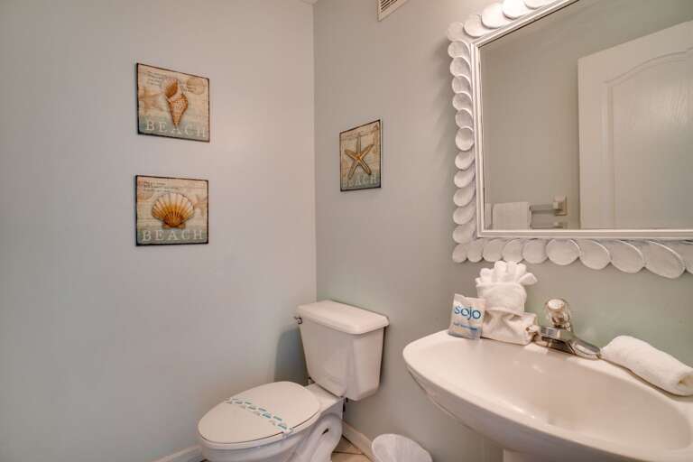 1/2 Bathroom