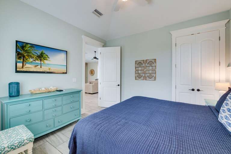 Bedroom 2 - King Bed