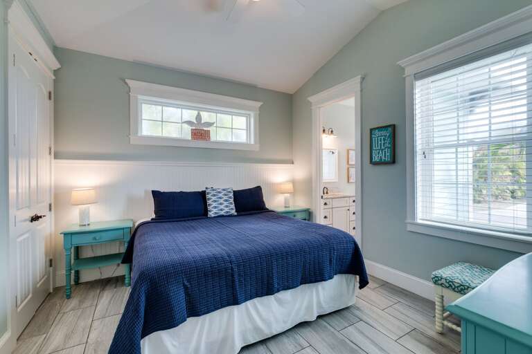 Bedroom 2 - King Bed