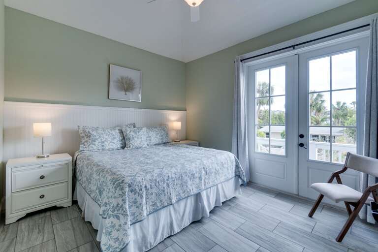 Bedroom 4 - King Bed