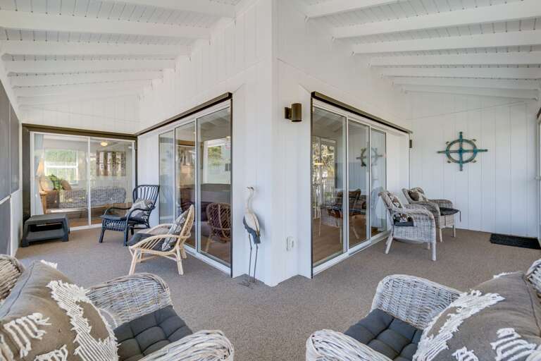 Screened in outdoor area Screened in outdoor area