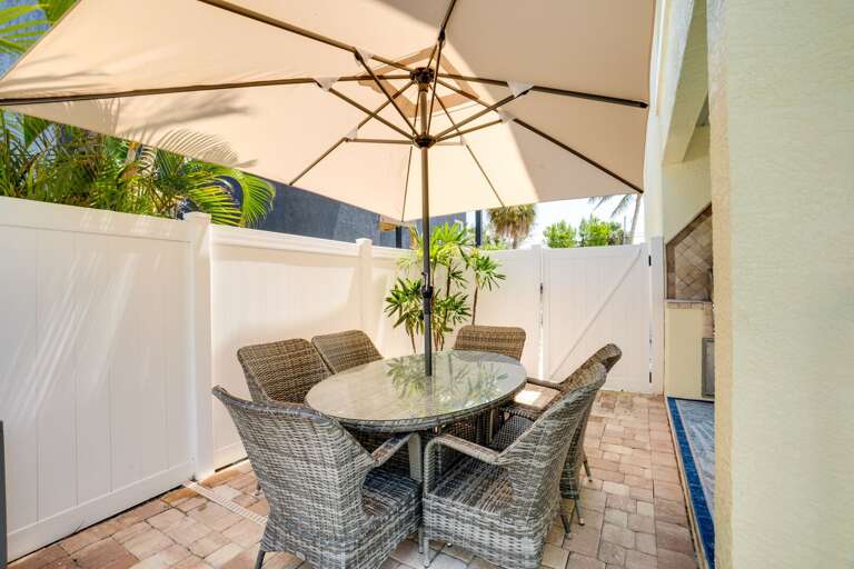 Outdoor Seating Area