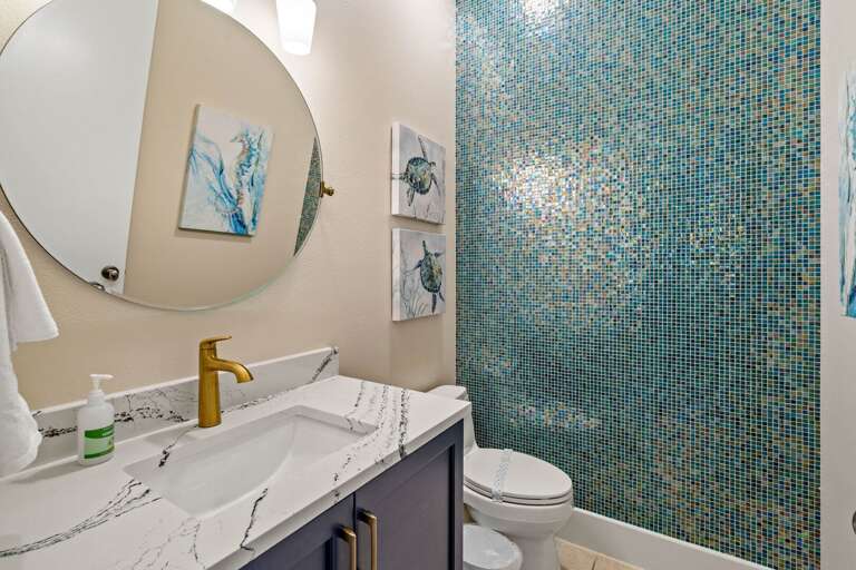1/2 Bathroom
