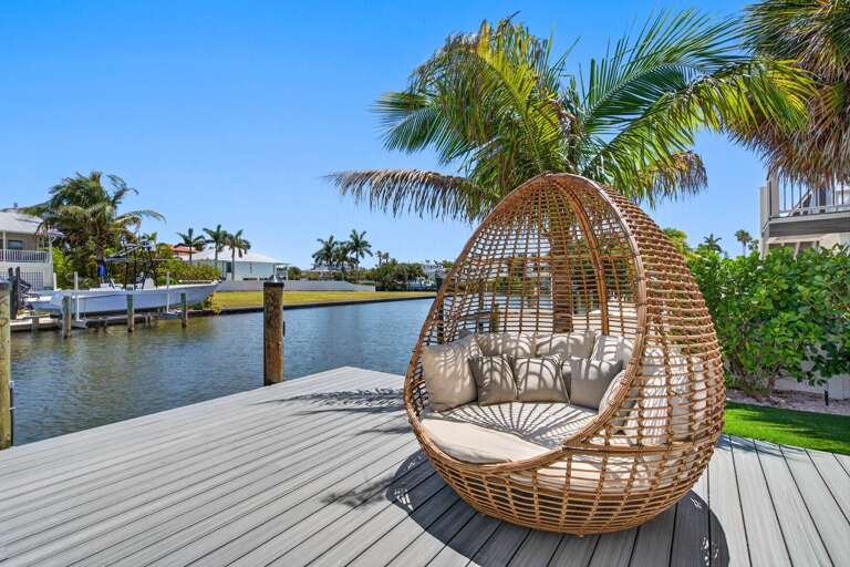 Relax near Bay