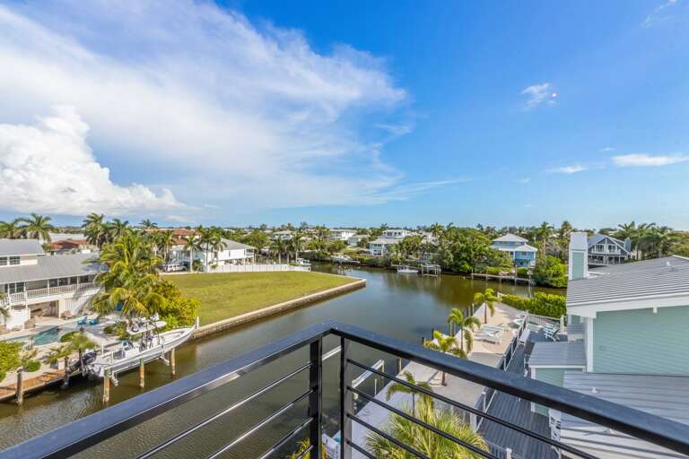 Rooftop Deck w/ Firepit