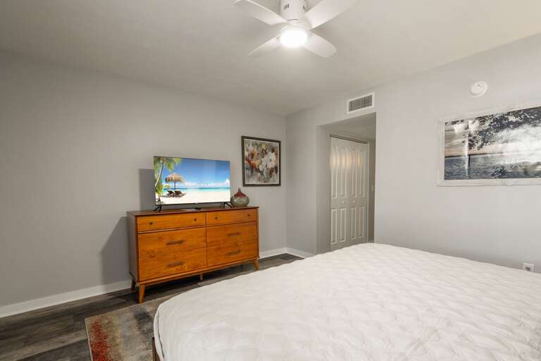 Primary Bedroom - King Bed