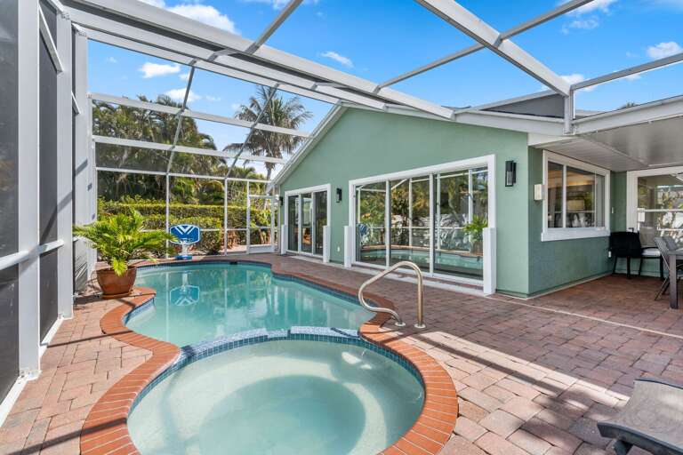 Private Heated Pool & Spa