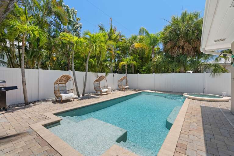 Private Heated Pool & Spa