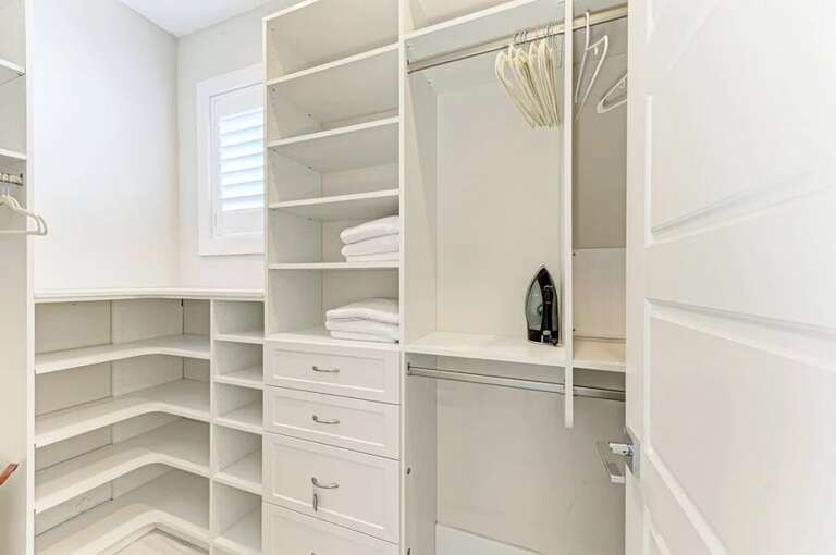 Walk-in Closet