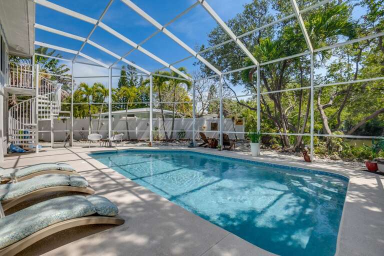 Private Screened Pool