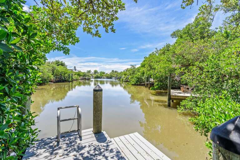 Dock