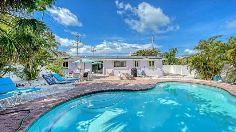 Built in seating in the pool