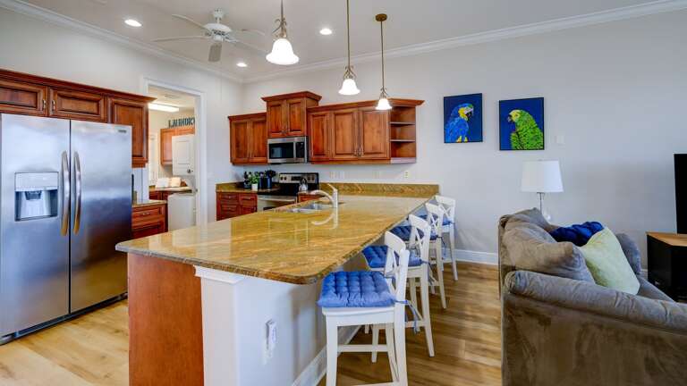 Nicely appointed Kitchen