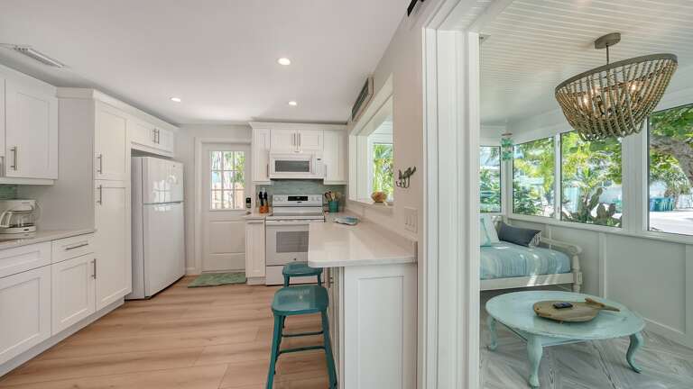 Enter to newly remodeled kitchen Enter to newly remodeled kitchen