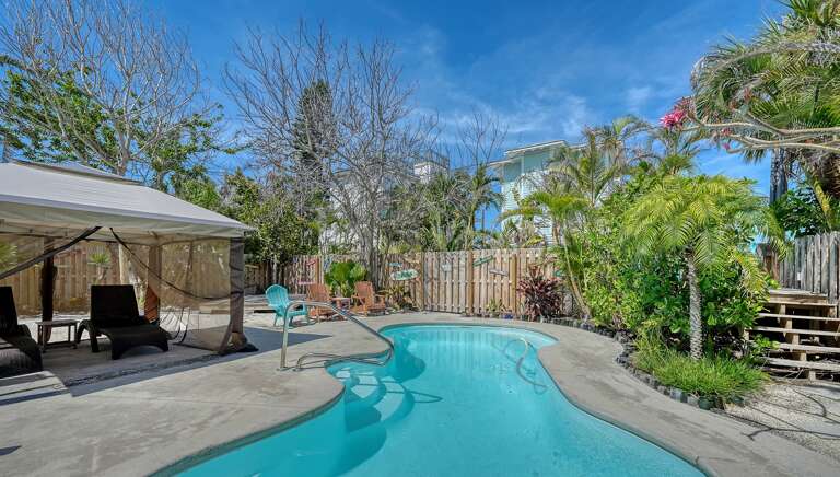 Safety rails for easy entry Safety rails for easy entry