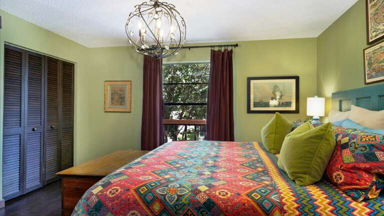 Bedroom features King Bed