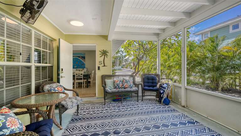 Enter Through Shared Screened Lanai