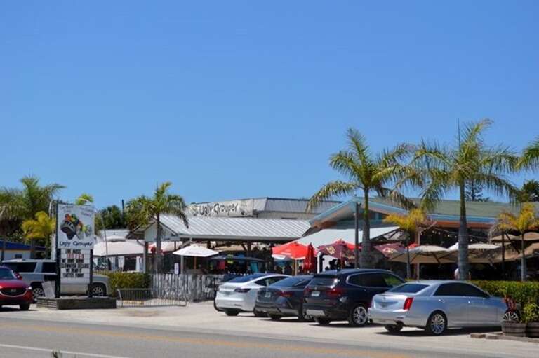 A Short Walk to The Ugly Grouper for Seafood