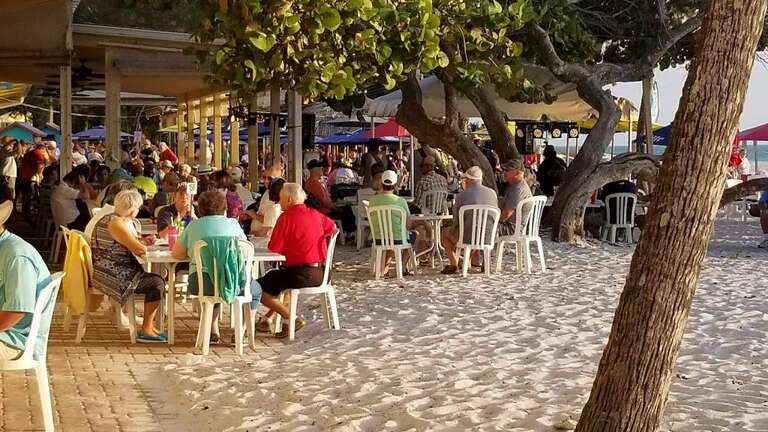 Breakfast, Lunch and Dinner Beachside at The Beach Cafe