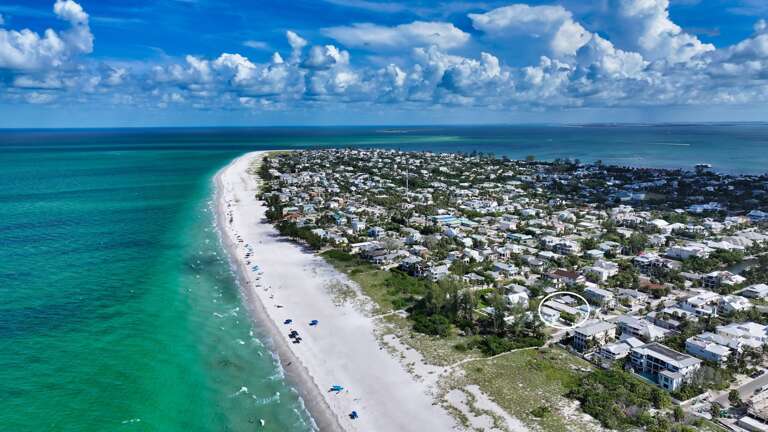 Enjoy Peaceful Walks on the Beach Enjoy Peaceful Walks on the Beach