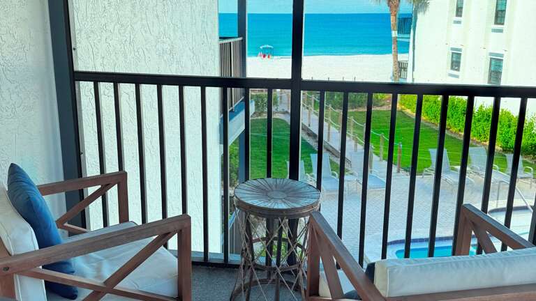 Lounge with beach view