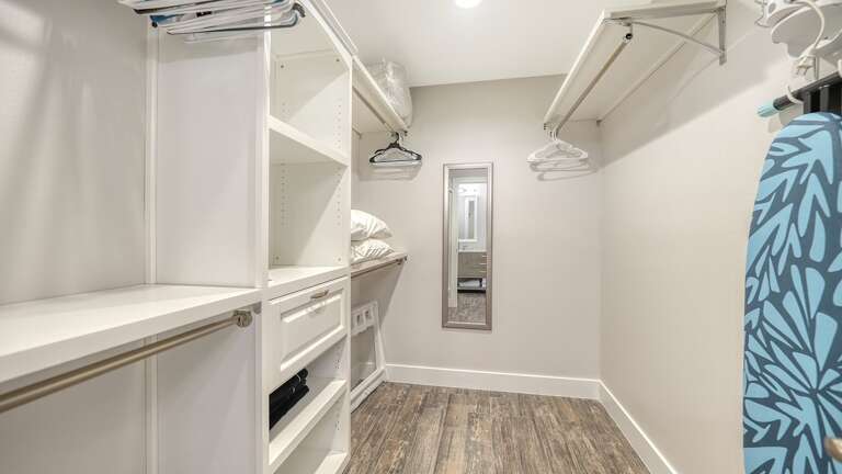 Walk-in closet