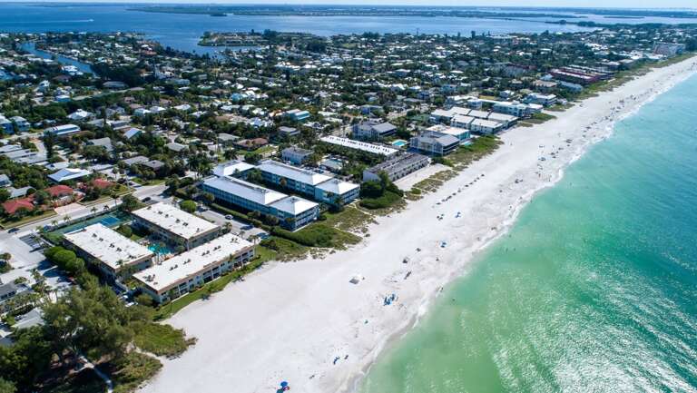 7 Miles of Beaches to Stroll and Play