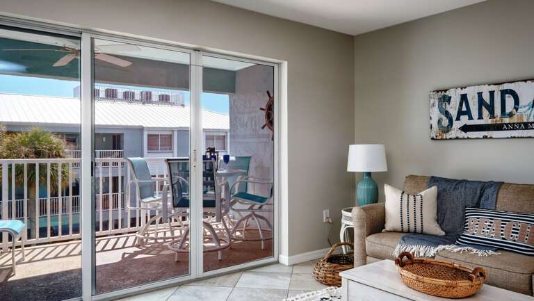 Balcony Dining and Lounge Seating