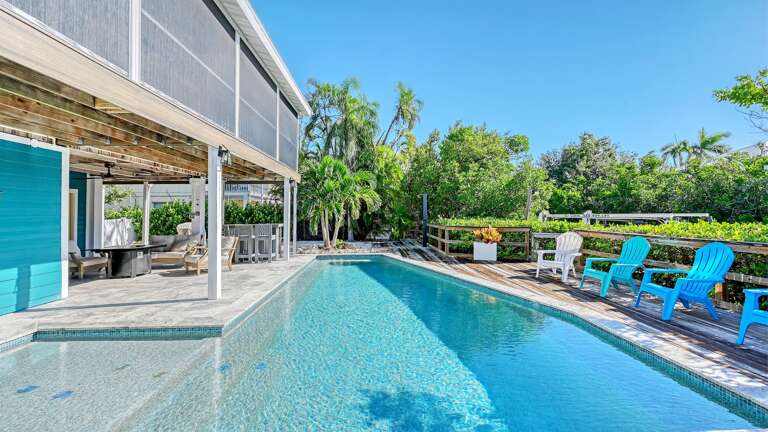 Seating along the pool edge