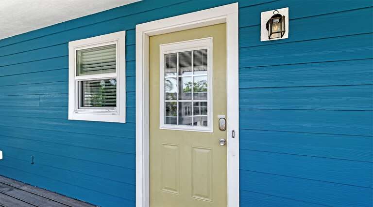 Dining door to the driveway