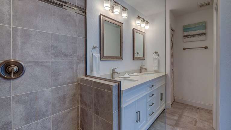 Double Vanity Sinks and Separate Water Closet