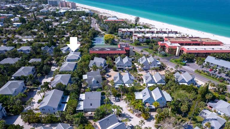 Short Distance to the  Gulf Beaches