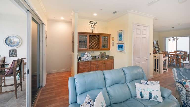 Convenient Bar in Living Area Convenient Bar in Living Area