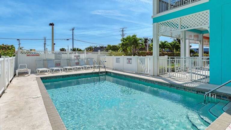 Community Pool with Loungers Community Pool with Loungers