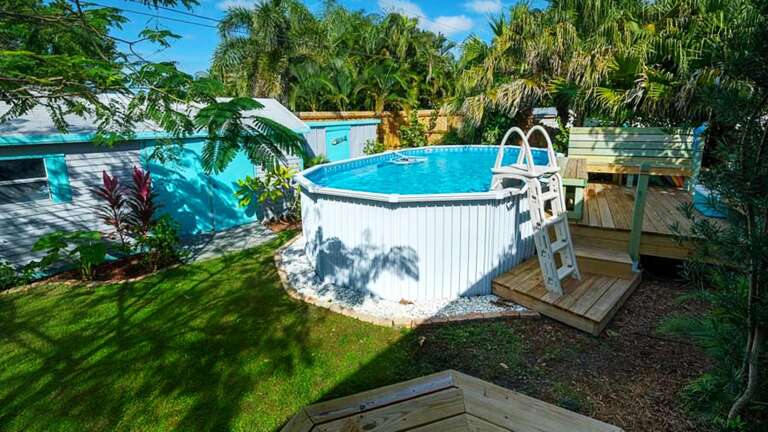 Seating on the Pool Deck