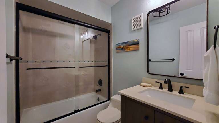 Second Bathroom with Tub/Shower Combo