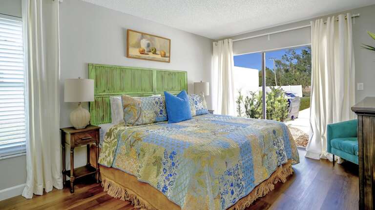 Relaxing bedroom suite