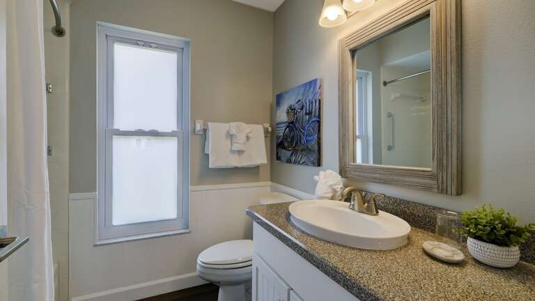 Second Bathroom with Tub/Shower Combo