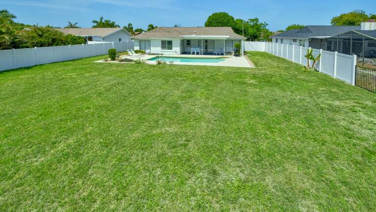 Plenty of room for your family or dog to enjoy