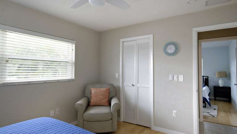Spacious and Comfortable Bedroom Spacious and Comfortable Bedroom