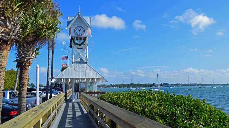 Bridge Street Pier in Bradenton Beach for Fishing and Dining