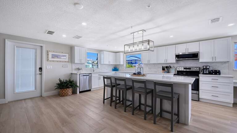 Expanded entry for easy unloading