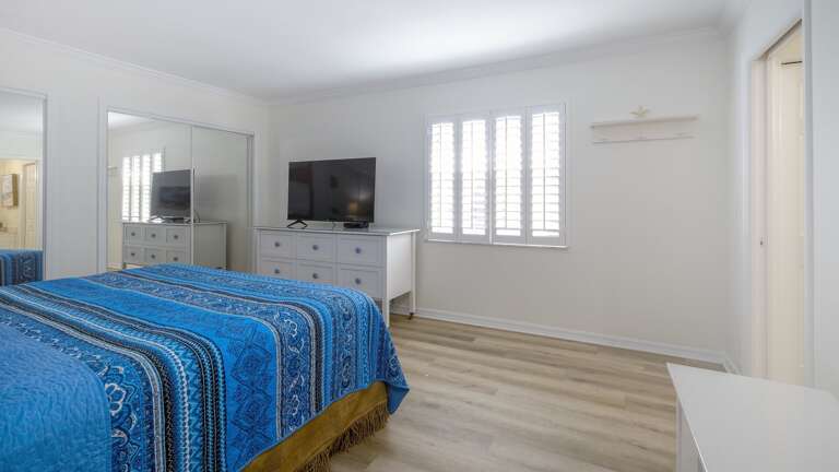 Private TV and En Suite Bath