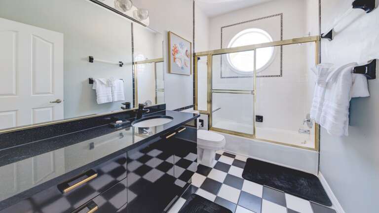 Main Level Bathroom with Tub Main Level Bathroom with Tub