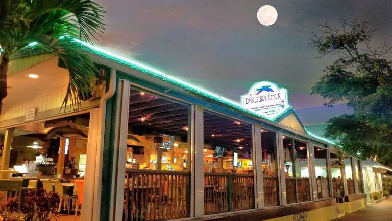 Head to Siesta Key Village for Dinner and refreshments