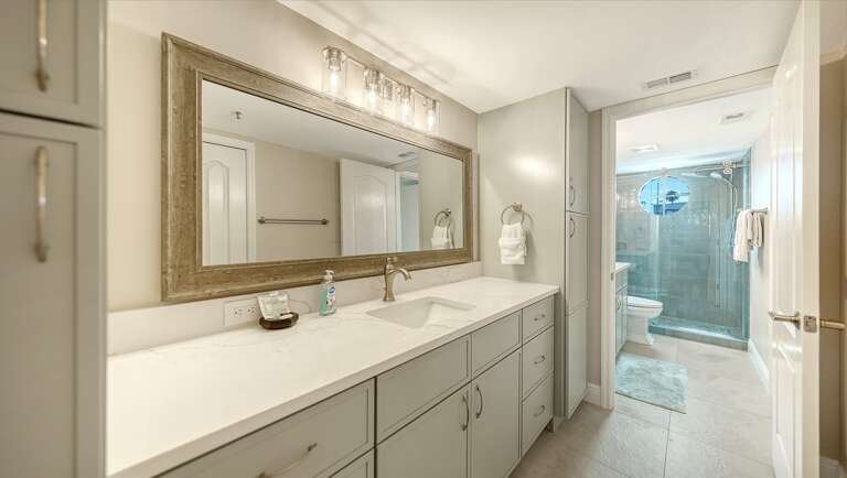 Dressing room with Vanity